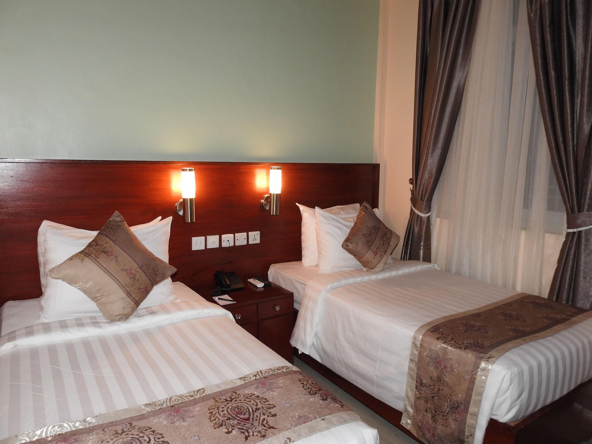 Keys Hotel Moshi Buitenkant foto