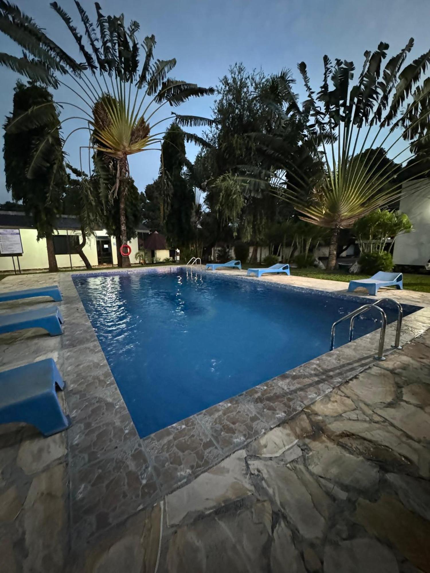Keys Hotel Moshi Buitenkant foto